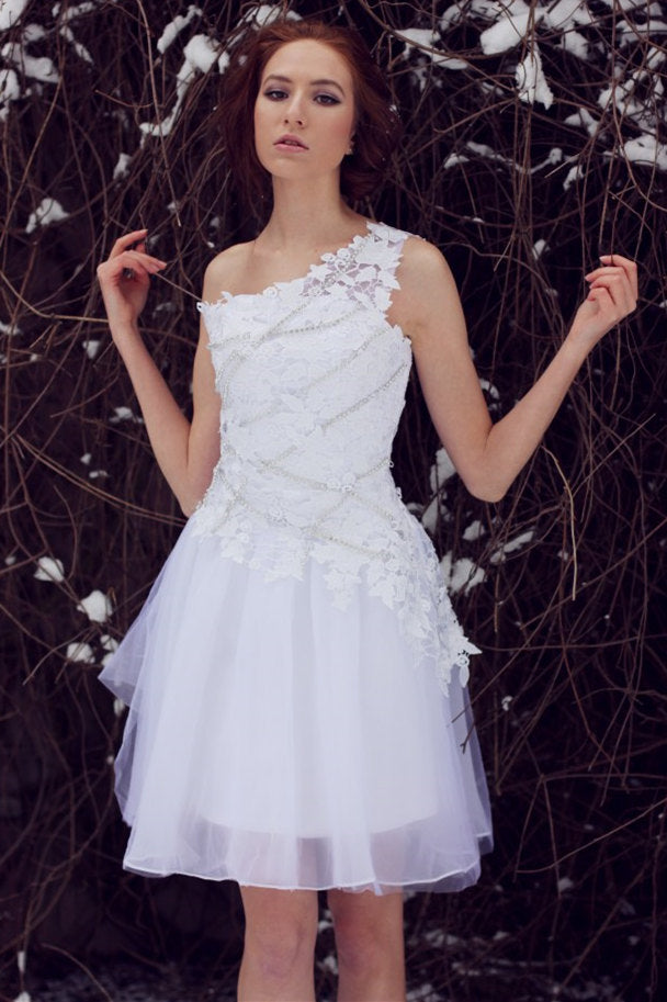 A-line One-shoulder Knee Length Tulle Lace Applique Prom Dress