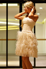 A-line Strapless Knee Length Tulle Feather Homecoming Dress