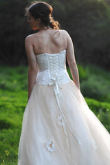 A-line Sweetheart Floor Length Tulle Handmade Flower Beading Wedding Dress