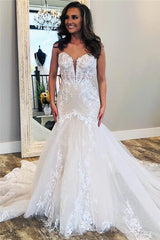 Affordable V neck Sleeveless White Lace Bridal gowns with Train