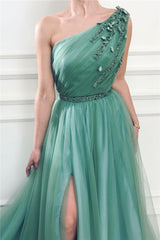 Gorgeous One Shoulder Green Tulle Prom Party Gowns with Beading Chic Front Slit Long Prom Party Gowns with Beading Sash