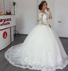 Ball Gown Strapless Portrait Floor Length Tulle Crochet Flower Wedding Dress