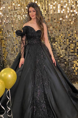 Modern Black Wedding Gowns With Beads With Long Sleeve