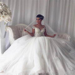 Beads Lace Royal Wedding Dresses Princess Ball Gown Sheer Tulle Modern Bridal Gowns