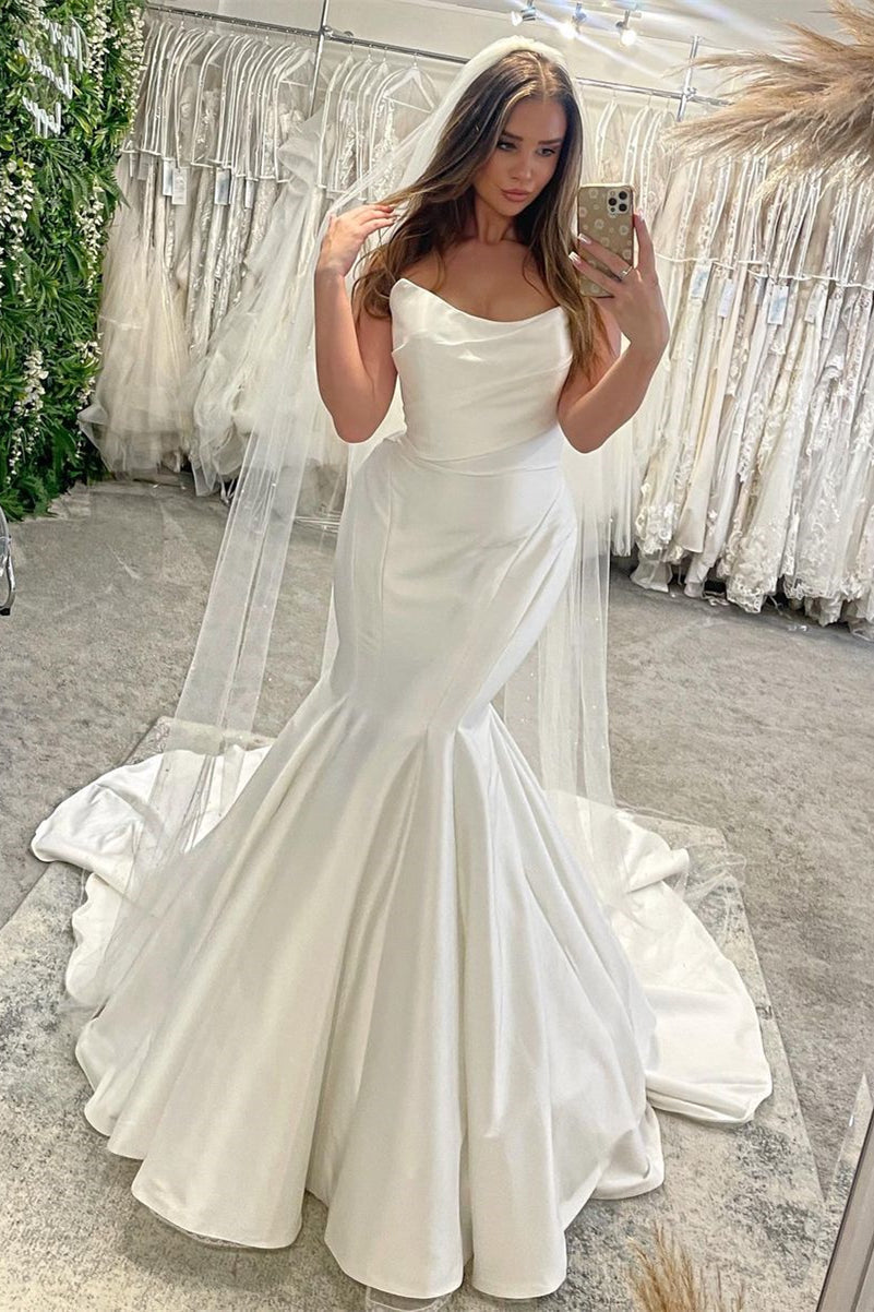 Charming Sleeveless Mermaid Wedding Dress With Ruffles Long