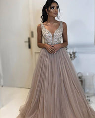 Elegant A-line Sleeveless Applique Tulle Evening Dresses