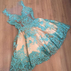 Elegant Homecoming Dresses Lace V-Neck Chic Sleeveless Hoco Dresses