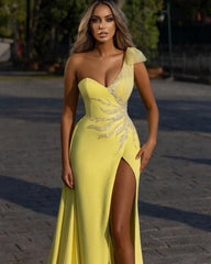 Elegant One-shoulder Yellow High split Sleevless Mermaid Prom Dress