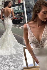 Glamorous Spaghetti Deep V Neck Mermaid Sleeveless Bridal GownNew Arrival Backless Wedding Dress with Lace Appliques