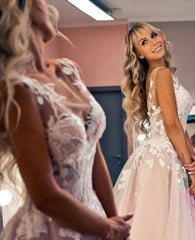 Glamorous V-neck Sleeveless Ball Gown Princess Wedding Dress Lace Bridal Gown