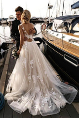 Glamorous V-neck Sleeveless Ball Gown Princess Wedding Dress Lace Bridal Gown