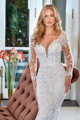 Gorgeous Mermaid Lace Backless Appliques Wedding Dresses With Long Sleeves V-Neck
