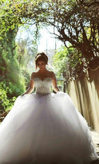 Luxurious Crystals Beading Long Sleevess Ball Gown Wedding Dresses