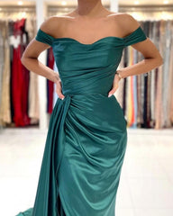 Modern Dark Green Off-the-shoulder Slit Mermaid Prom Dresses