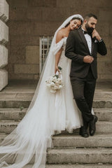 Modern Off-the-Shoulder Cap Sleeves Long tulle Wedding Dresses Online