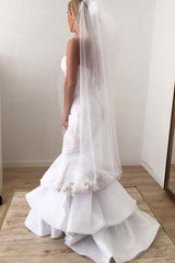 Modern Sweetheart White Lace Appliques Mermaid Ruffless Long Wedding Dress