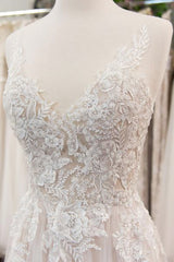 New Arrival V-neck Sleeveless Lace A line Wedding Dress
