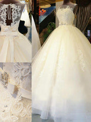 Sleeveless Ribbon Scoop Applique Tulle Ball Gown Cathedral Train Wedding Dresses