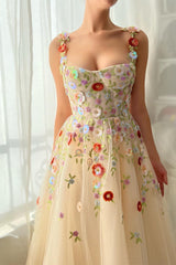 Spaghetti strap A-line Sweetheart Floor-length Open Back Appliques Lace Prom Dress