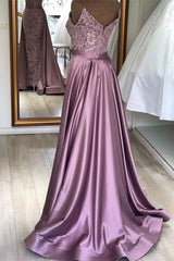 Spaghetti Strap Lilac Sleeveless Evening Dress with Overskirt Chic V-back Prom Party Gowns with gorgeous Lace appliques