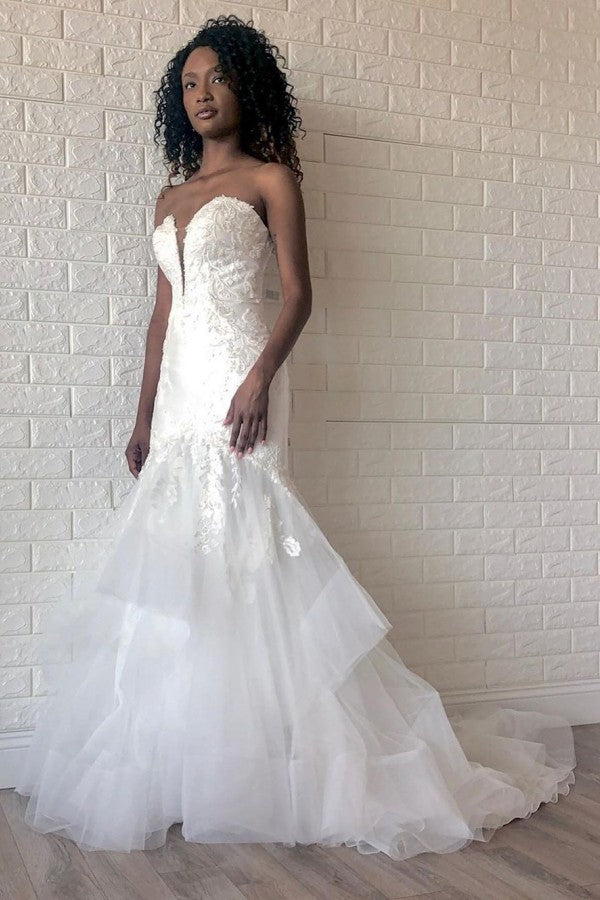White Sweetheart Mermaid Spring Wedding Dress with Multi Layers