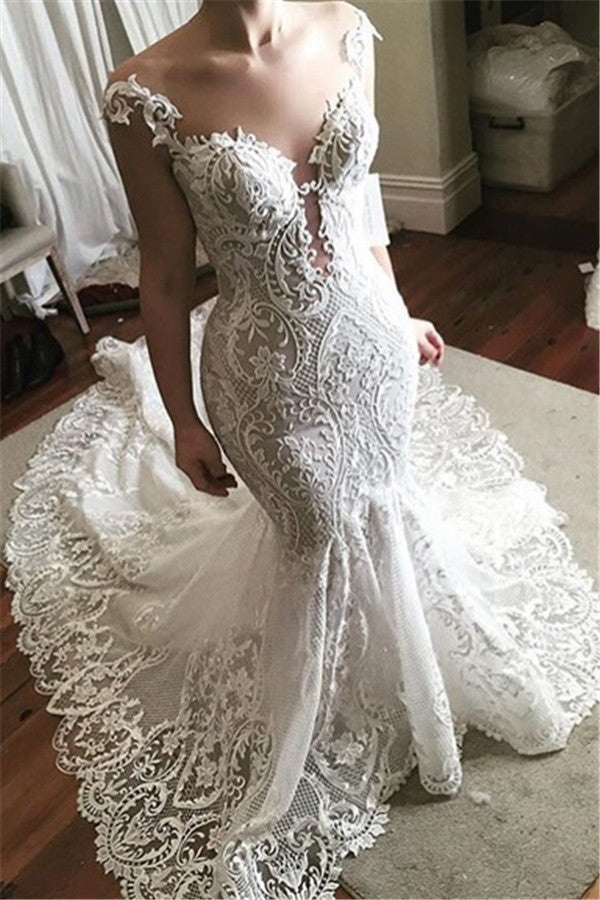 Wholesale Lace Fit and Flare Wedding Dress Glamorous Sheer Tulle Bridal Gowns with Buttons