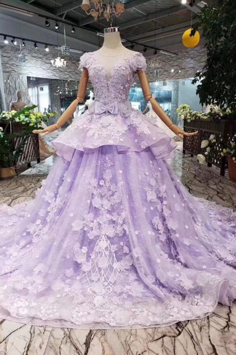 Lilac Corset Ball Gown Short Sleeve Corset Prom Dresses with Long Train, Gorgeous Quinceanera Dress outfit, Party Dress Sleeve