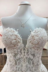 Beautiful Long A-line Strapless Tulle Ivory Corset Wedding Dress with Appliques Lace outfit, Wedding Dresses Tops