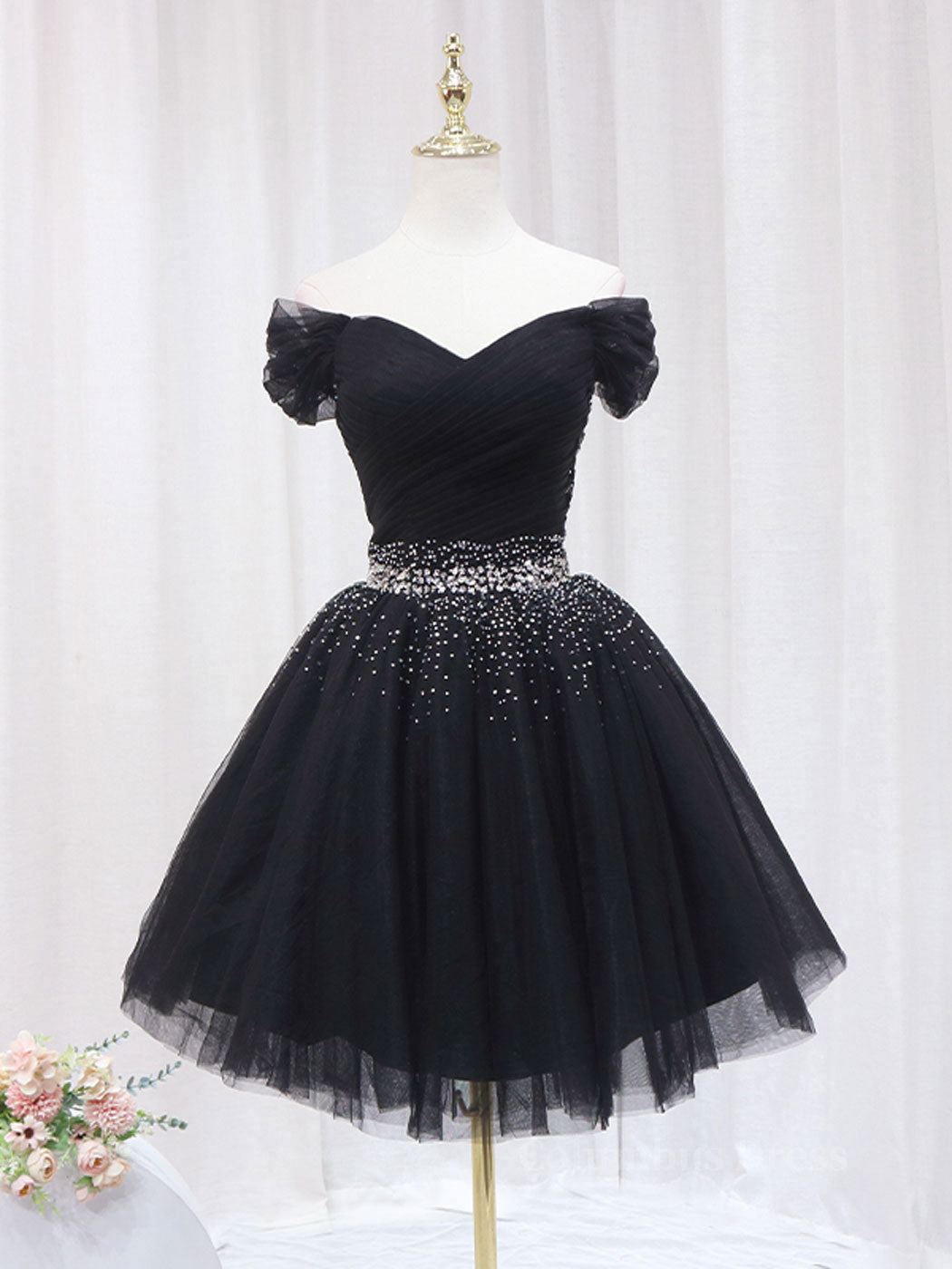 Black Off Shoulder Tulle Sequin Short Corset Prom Dress, Black Corset Homecoming Dresses outfit, Prom Dresses 2025 Long Sleeve
