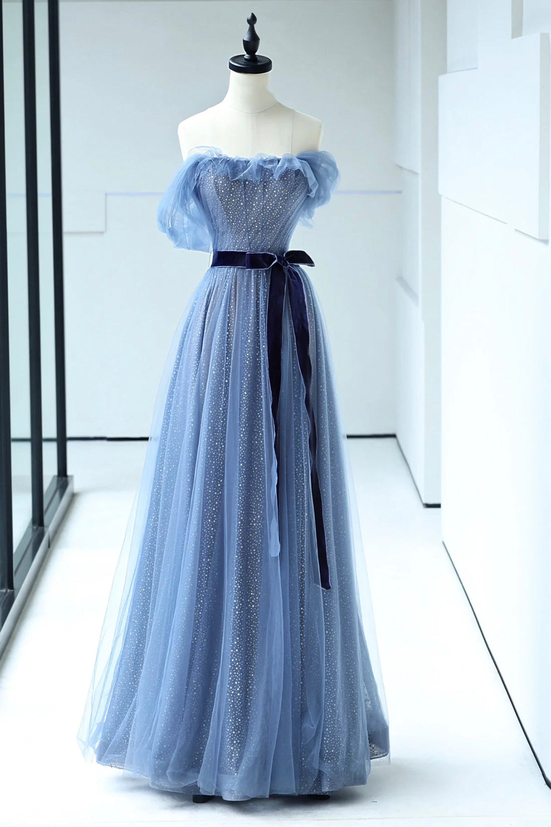 Blue Floor Length Corset Prom Dress, A-line Strapless Tulle Evening Dress outfit, Prom Dresses Long Sleeve