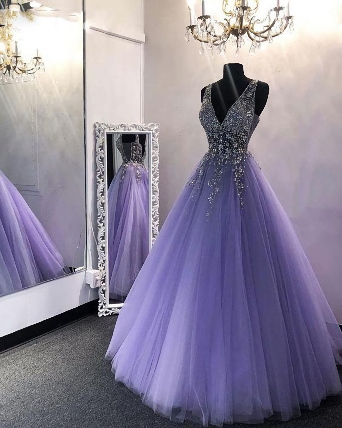 Amazing V Neck Beading Lavender Corset Ball Gown Puffy Girls Sweet Quinceanera Dresses, Corset Prom Gown outfits, Short Black Dress