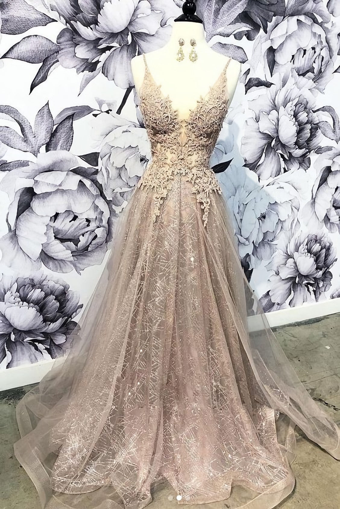 Champagne V Neck Tulle Lace Long Corset Prom Dress, Champagne Tulle Evening Dress outfit, Homecoming Dresses Fitted