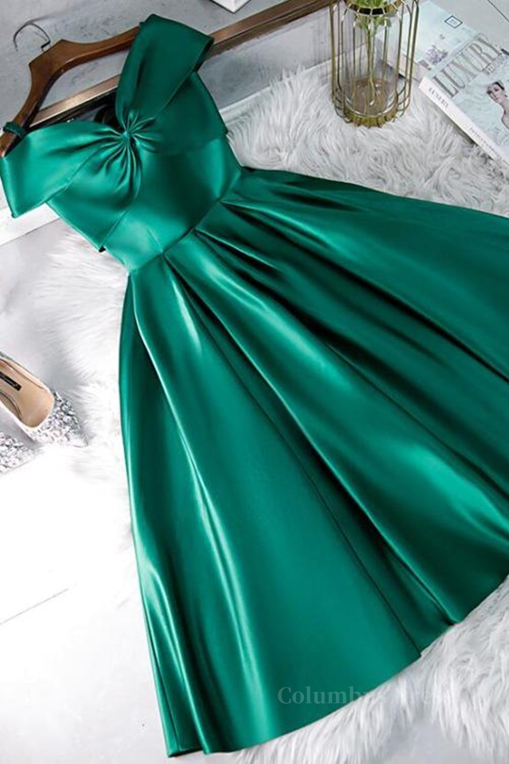 Cute Off Shoulder Green Satin Short Corset Prom Dresses, Off the Shoulder Green Corset Homecoming Dresses, Green Corset Formal Evening Dresses outfit, Formal Dress Elegant