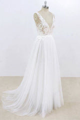 Deep V-neck Lace A-line Tulle Corset Wedding Dress outfit, Wedding Dresses For Bride And Groom