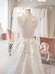 Elegant Beach Lace Corset Wedding Dresses,White Long Sleeve Women Garden Bridal Gown outfit, Wedding Dress On A Budget