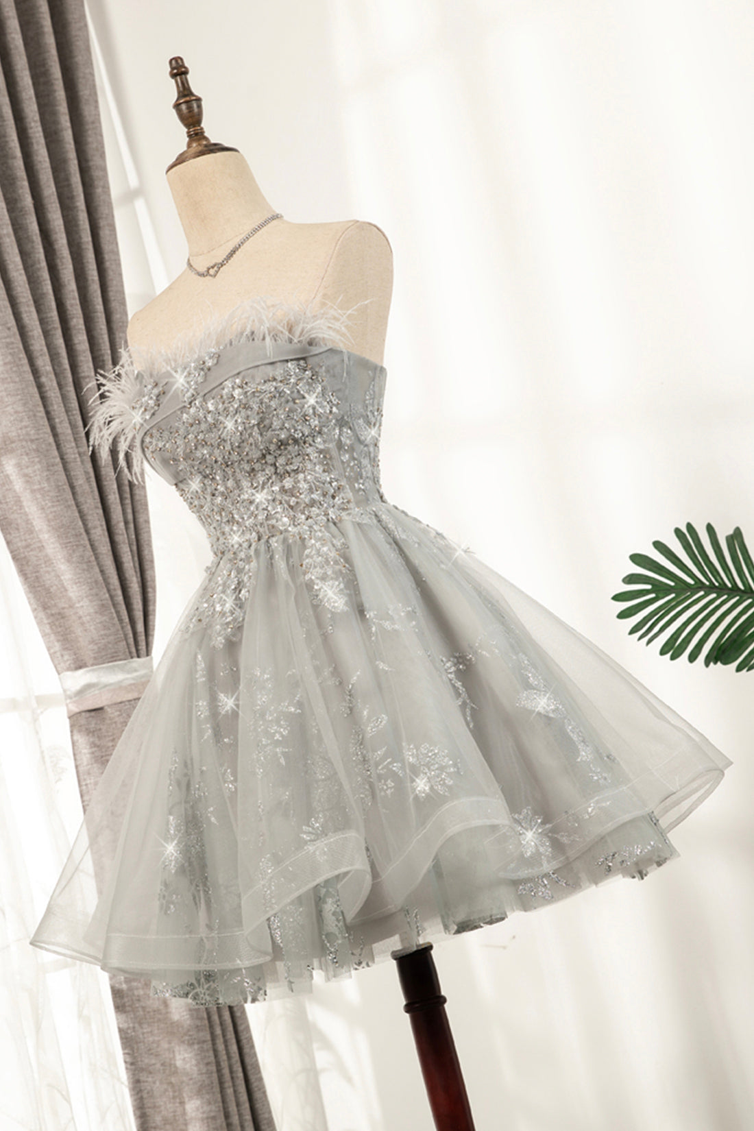 Gray Strapless Tulle Short Corset Prom Dress with Sequins, Cute A-Line Party Dress Outfits, Bridesmaid Dress Green