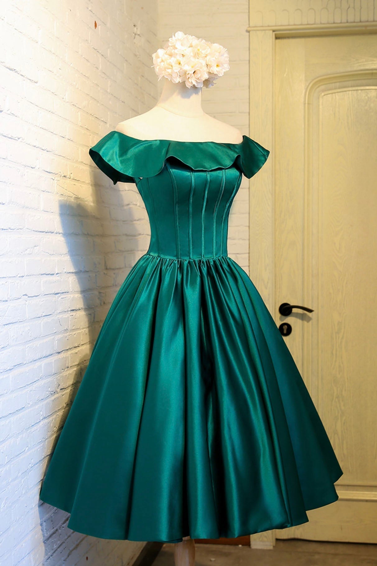 Green Satin Short Corset Homecoming Dress, Cute Off the Shoulder Knee Length Corset Prom Dress outfits, Formal Dresses Style