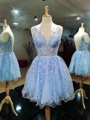 Light Blue V-neckline Knee Length Short Party Dress, Blue Corset Homecoming Dresses outfit, Evening Dresses For Over 57S