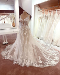Long A-line V-neck Sleeveless Floral Lace Tulle Boho Corset Wedding Dresses outfit, Wedding Dresse Unique