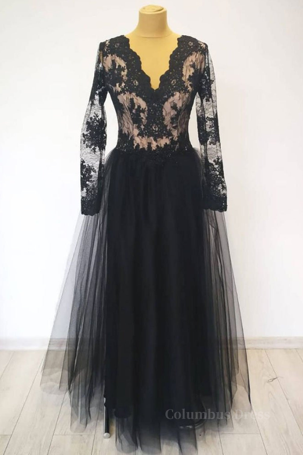 Long Sleeves V Neck Black Lace Long Corset Prom Dresses, Long Sleeves Black Corset Formal Dresses, Black Lace Evening Dresses outfit, Prom Dress Ideas