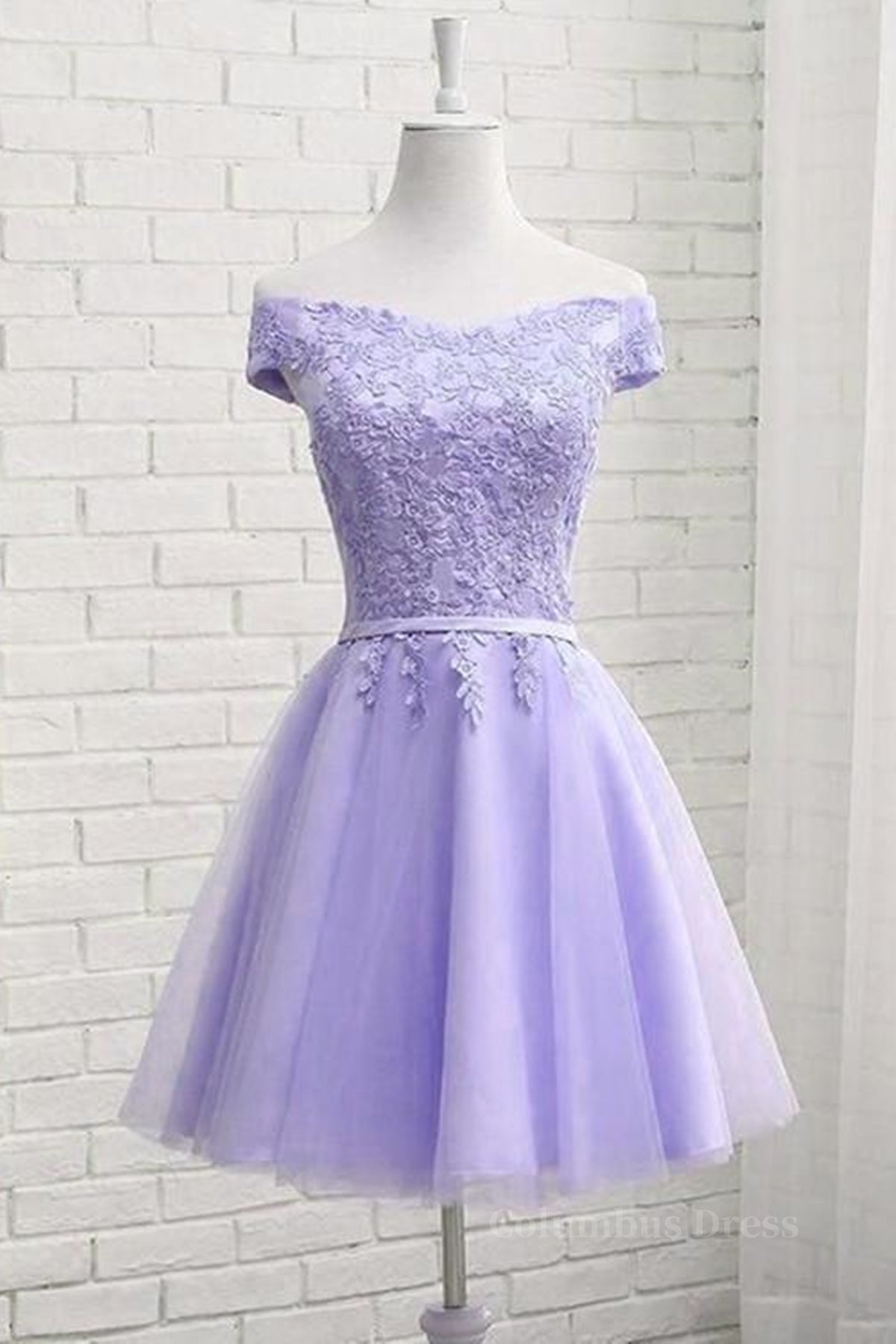 Off Shoulder Purple Lace Short Corset Prom Dress, Lilac Lace Corset Homecoming Dress, Short Purple Corset Formal Evening Dress outfit, Bridesmaids Dresses Winter Wedding
