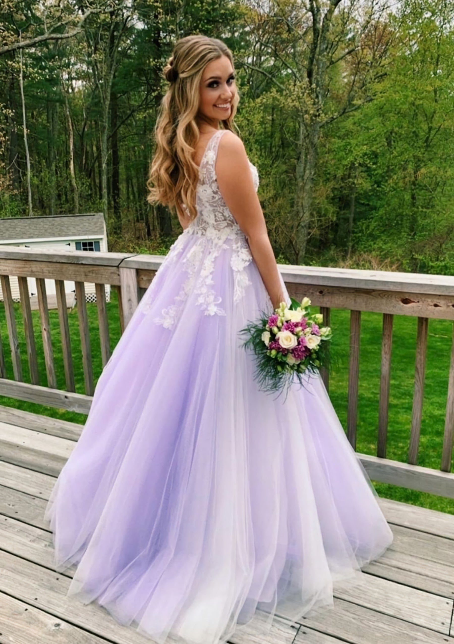 Princess V Neck Sweep Train Tulle Corset Prom Dress With Appliqued Gowns, Long Sleeve Wedding Dress