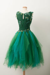 Unique V Neck Green Tulle Lace Short Corset Prom Dress, Green Corset Homecoming Dress outfit, Bridesmaid Dress Long Sleeve