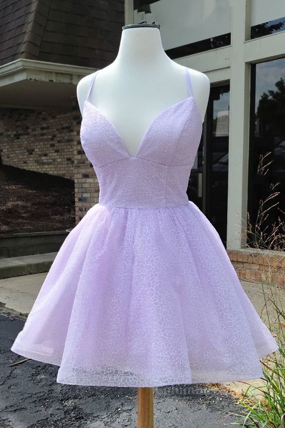 Shiny V Neck Lilac Short Corset Prom Dresses, Lilac Corset Homecoming Dresses outfit, Wedding Theme