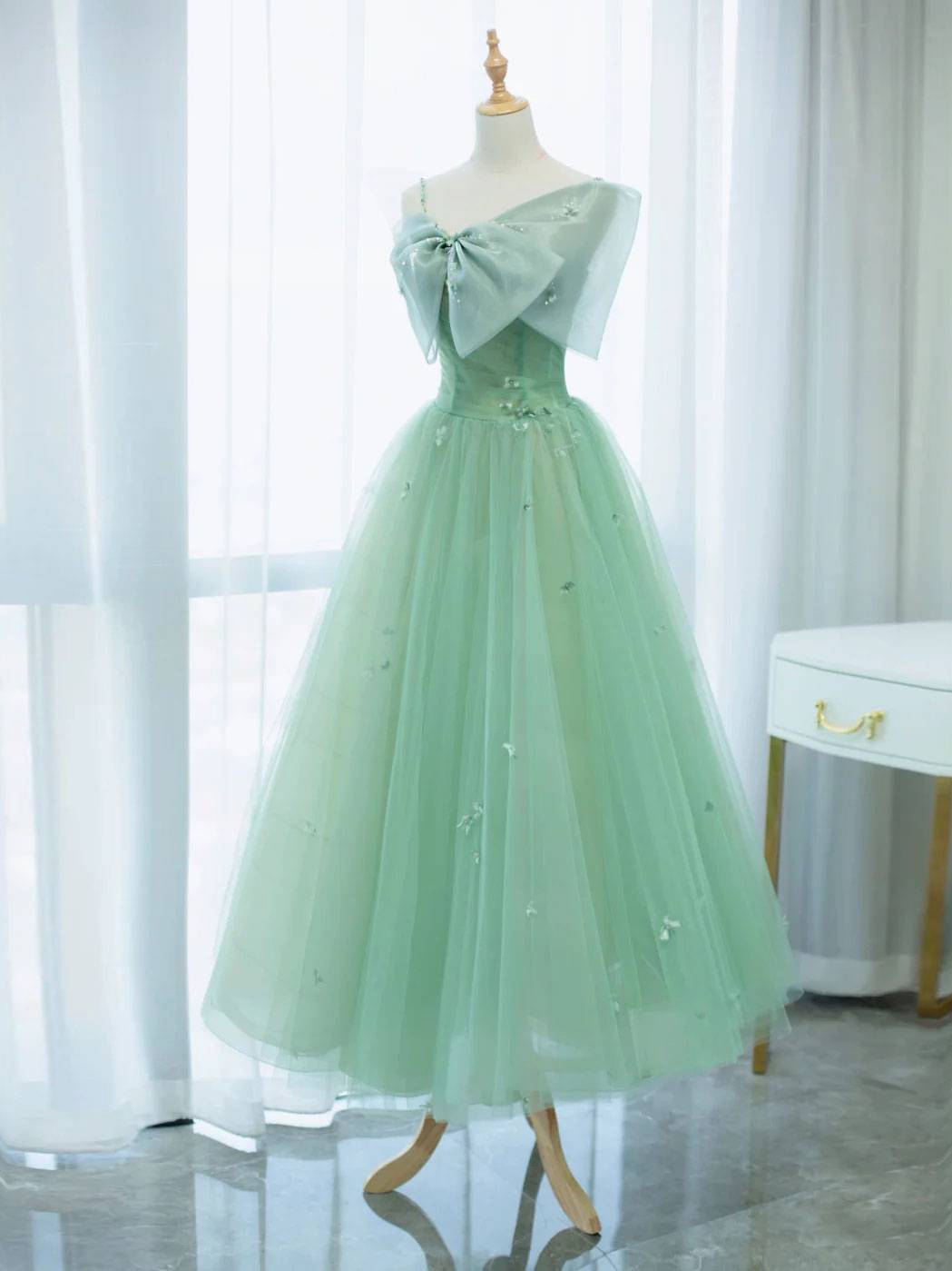Simple Green Tulle Tea Length Corset Prom Dress, Green Tulle Corset Homecoming Dresses outfit, Party Dresses Teen