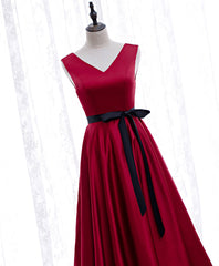 Simple V Neck Satin Burgundy Short Corset Prom Dress, Burgundy Corset Bridesmaid Dress outfit, Homecoming Dress Black