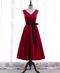 Simple V Neck Satin Burgundy Short Corset Prom Dress, Burgundy Corset Bridesmaid Dress outfit, Homecoming Dresses Black