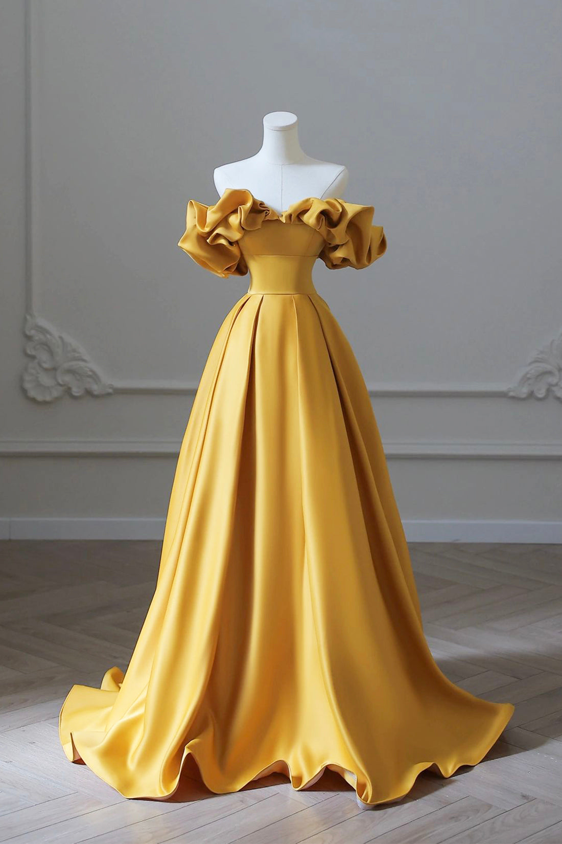 Yellow Satin Long Corset Prom Dress, Simple Off Shoulder Evening Party Dress Outfits, Wedding Bouquet